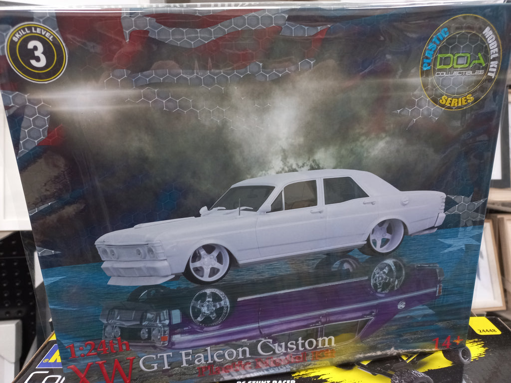 DDA241K Ford  XW GTHO Slammed 1/24 Plastic Kit