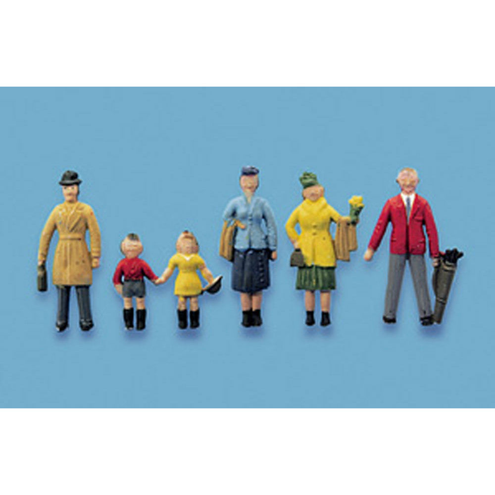 Modelscene Passengers Stand SetA 66-5057